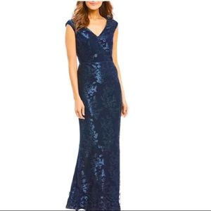 🆕 Lauren by Ralph Lauren Blue appliqué embroidered dark blue gown